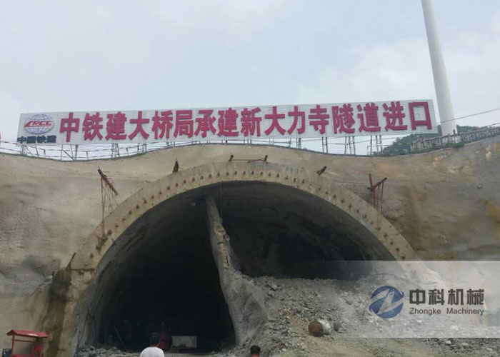 中鐵建大橋局商合杭高鐵隧道注漿施工現(xiàn)場